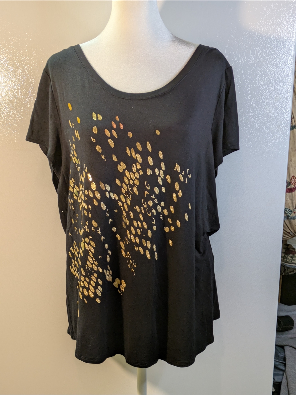 Thalia Sodi Black Short-Sleeve Scoop Neck Top with Gold Foil Dot Print